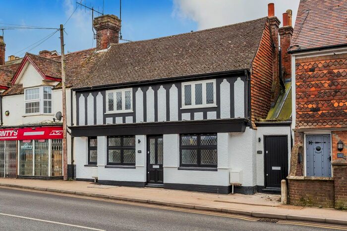 2 Bedroom Semi-Detached House To Rent In High Street, Edenbridge, TN8