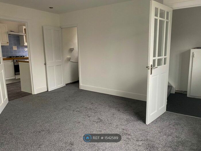 2 Bedroom Semi-Detached House To Rent In Horwich, Horwich, BL6