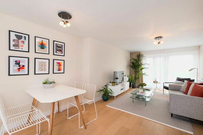 2 Bedroom Flat To Rent In Ebury Street, Belgravia, London, SW1W