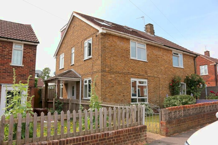 3 Bedroom Semi-Detached House To Rent In Thornham Road, Gillingham, ME8