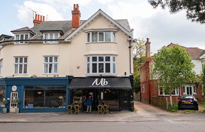 3 Bedroom Apartment To Rent In Bank Chambers, Poole, BH14