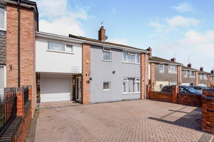 4 Bedroom House To Rent In Burleigh Road, Hemel Hempstead, Hertfordshire, HP2