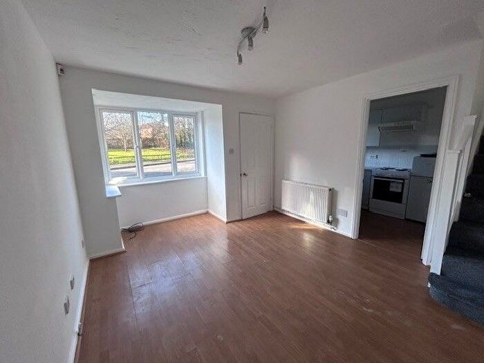 1 Bedroom Property To Rent In Hedley Rise, Luton, LU2