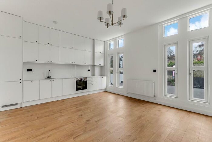 1 Bedroom Flat To Rent In Archway Road, Highgate, N6