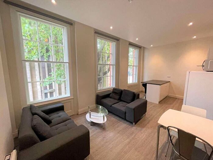 2 Bedroom Flat To Rent In Flat, St James Row, S1