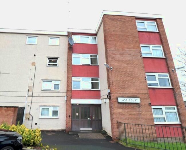 2 Bedroom Flat To Rent In East Court, Ebenezer Street, Farsley, LS28