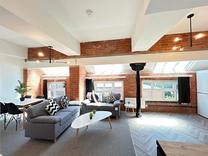 2 Bedroom Apartment To Rent In Penthouse Professional Apartment - York Street, Leicester, LE1