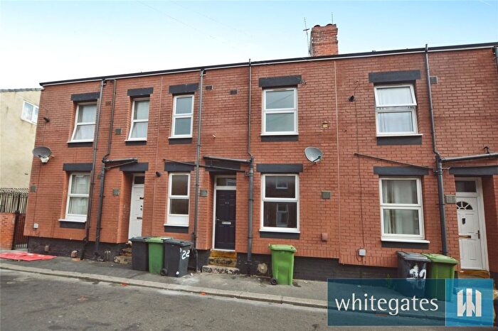 1 Bedroom Terraced House For Sale In Recreation Row, Leeds, LS11