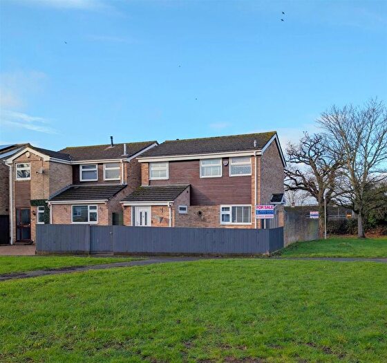 3 Bedroom Detached House For Sale In Poplar Close, Gloucester, GL1