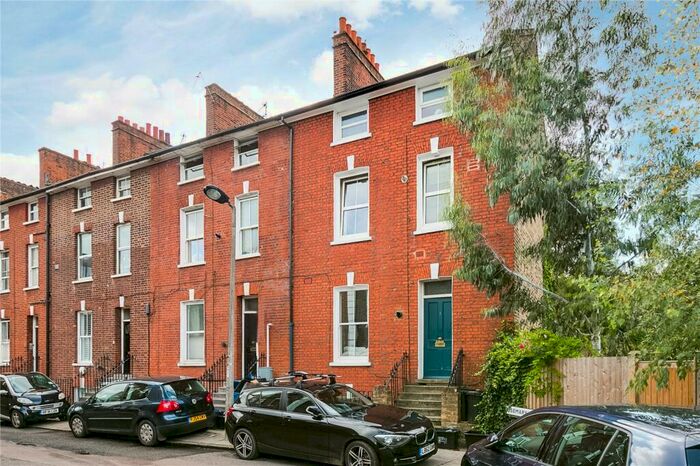 1 Bedroom Flat To Rent In Rosemary Terrace, Rosemary Lane, London, SW14