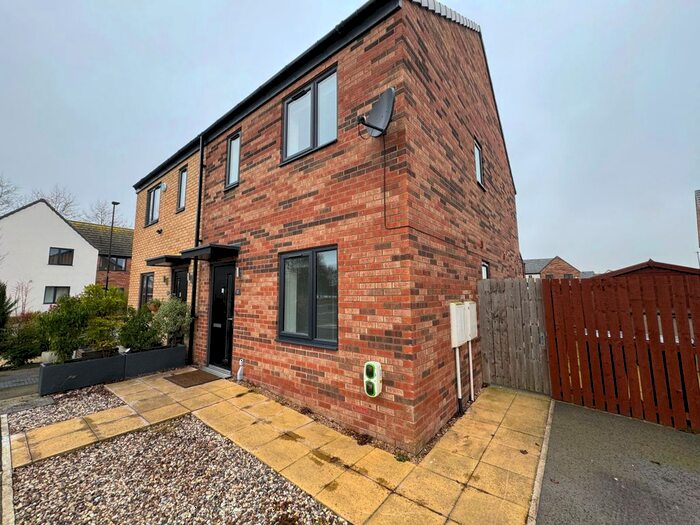 2 Bedroom Semi-Detached House To Rent In Lake View, Doncaster, DN4