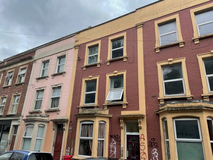 2 Bedroom Flat To Rent In City Road, Bristol, BS2