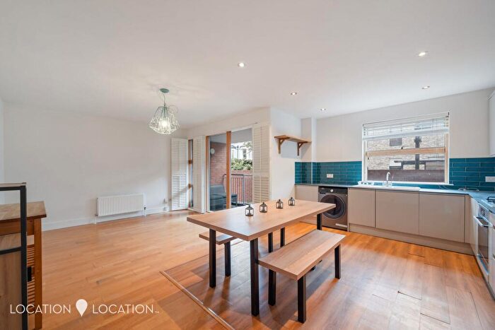 1 Bedroom Property To Rent In Newington Green, Holland House, N16