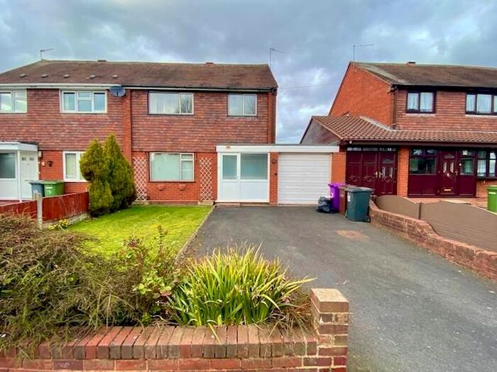 3 Bedroom Property To Rent In Fitzmaurice Road, Wolverhampton, WV11