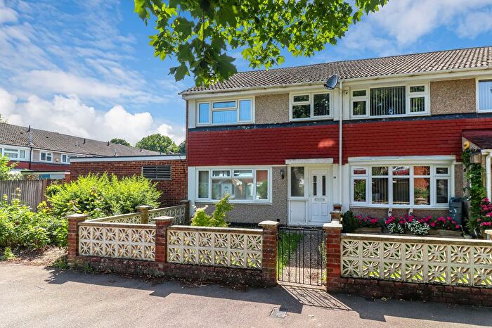 3 Bedroom End Terrace House For Sale In Forest Road, Watford, WD25