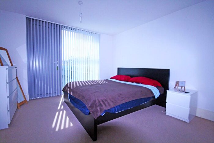 1 Bedroom Flat To Rent In Highbury Stadium Sq, Highbury, N5
