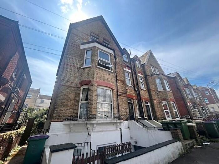 1 Bedroom Flat To Rent In Connaught Road, Folkestone, Kent, CT20