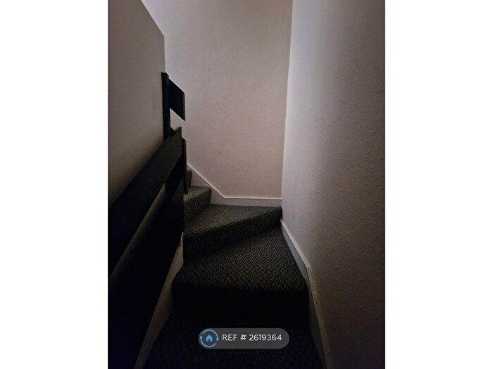 5 Bedroom Terraced House To Rent In Windsor Crescent, Wembley, HA9