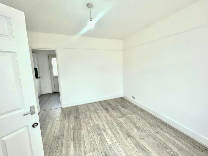 3 Bedroom Terraced House To Rent In Trent Gardens, Southgate, N14