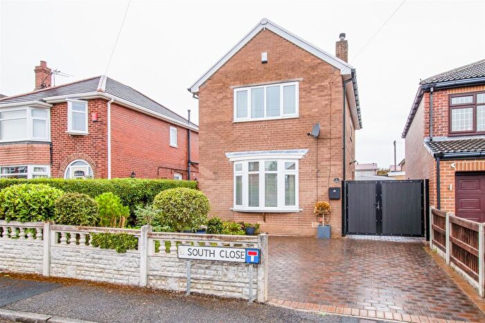 3 Bedroom Detached House For Sale In South Close, Royston, Barnsley, S71
