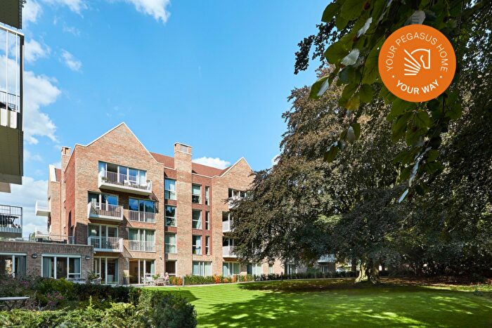 1 Bedroom Retirement Property For Sale In Alderley Road, Wilmslow, Cheshire, SK9