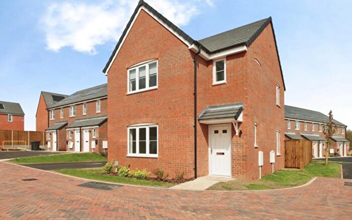 3 Bedroom Semi-Detached House To Rent In Fairburn Close, Market Harborough, LE16