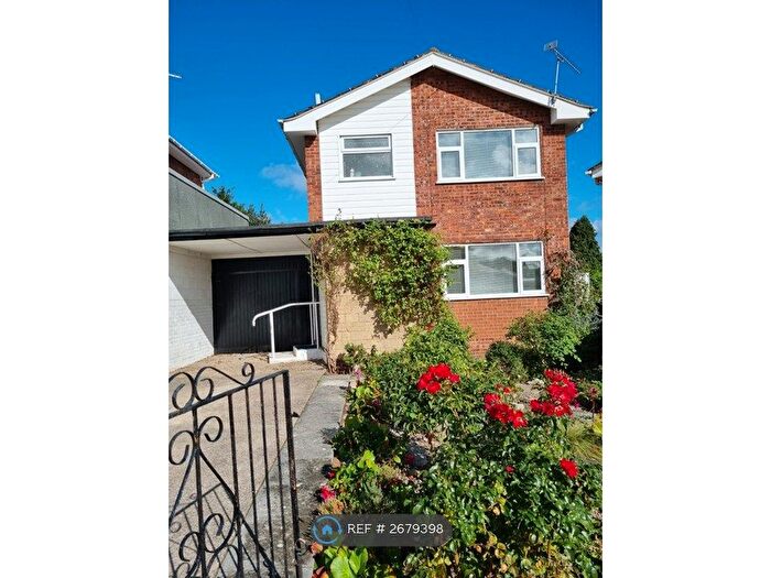 3 Bedroom Detached House To Rent In Woodland Drive, Greenfield, Holywell, Flintshire, CH8