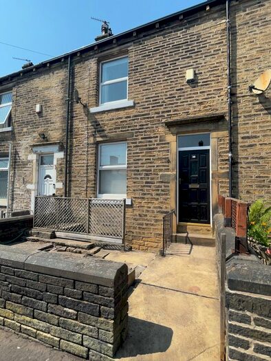 2 Bedroom Terraced House To Rent In Emscote Grove, Halifax, HX1