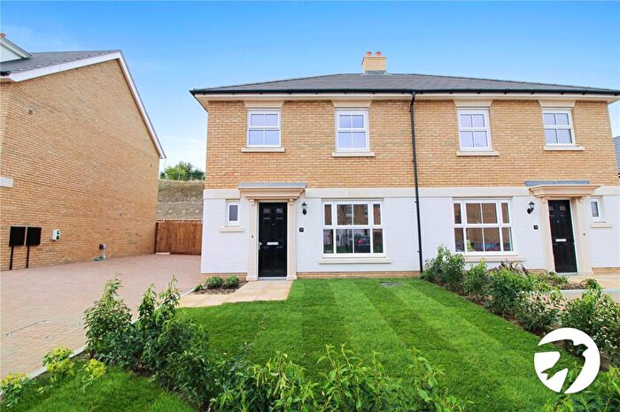 3 Bedroom Semi-Detached House To Rent In Emmeline Avenue, Weldon, Ebbsfleet Valley, Swanscombe, DA10