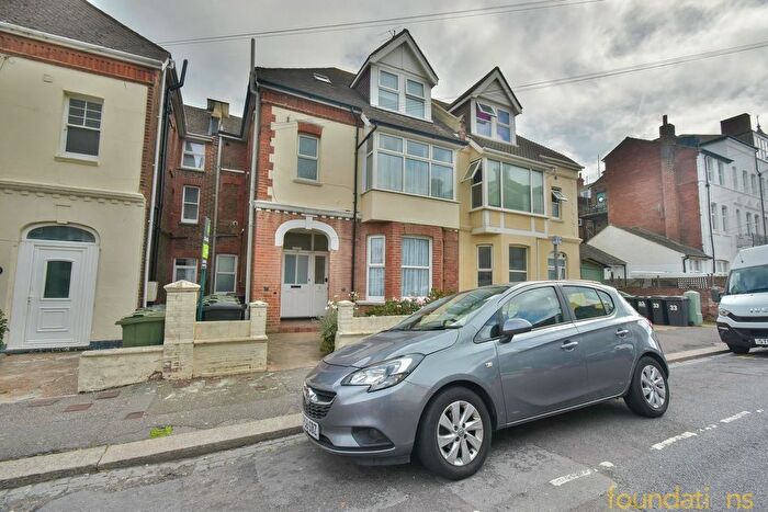 1 Bedroom Flat For Sale In Albany Road, Bexhill-On-Sea, TN40