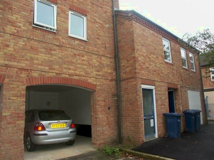 1 Bedroom Flat To Rent In Roman Court, Cambridge, CB4