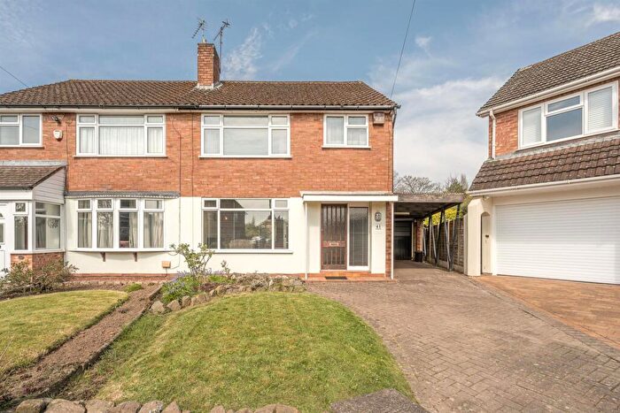 3 Bedroom Semi-Detached House For Sale In Beachwood Avenue, Wall Heath, DY6