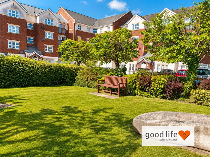 3 Bedroom Flat For Sale In Edward House, Albert Court, Sunderland, SR2