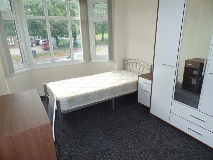 5 Bedroom House To Rent In Templar Avenue, Tile Hill, Coventry, CV4