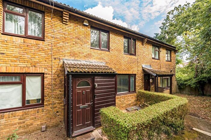 2 Bedroom Terraced House For Sale In Melrose Close, Lee, SE12