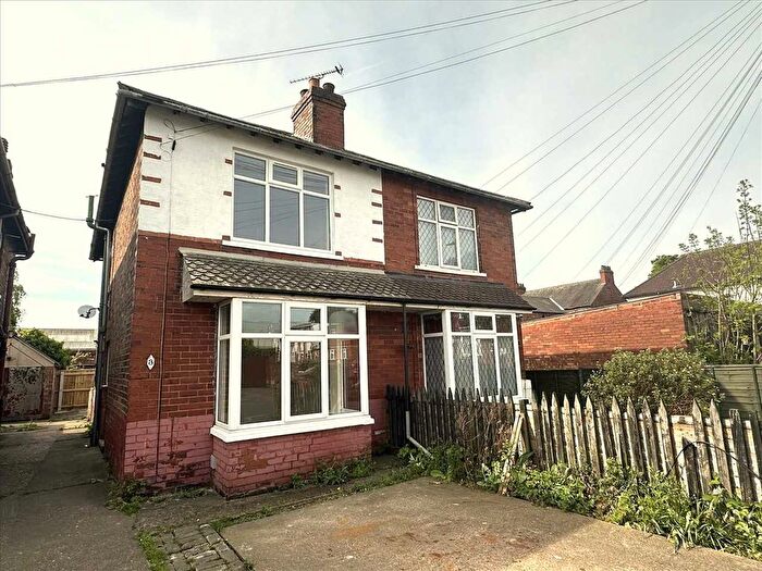 3 Bedroom Semi-Detached House To Rent In Comforts Avenue, Scunthorpe, DN15