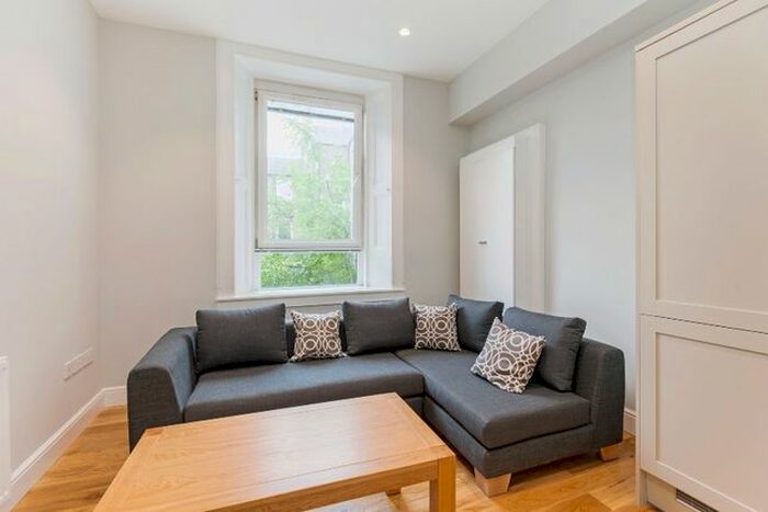 2 Bedroom Flat To Rent In Downfield Place, Dalry, Edinburgh, EH11