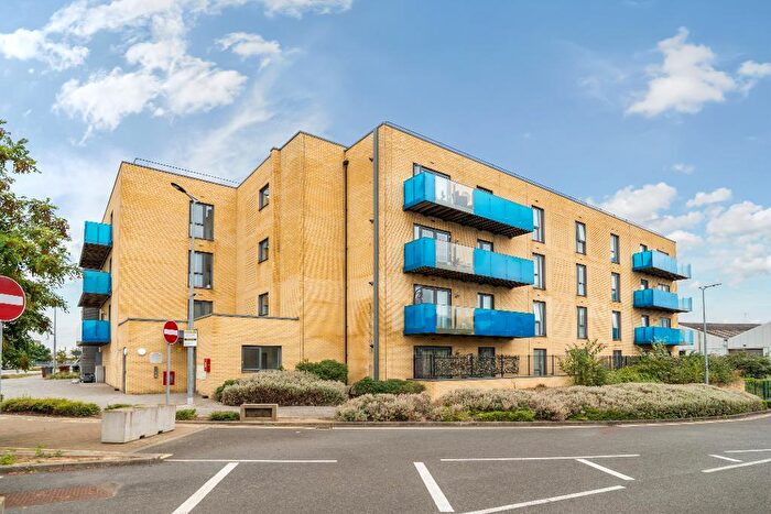 2 Bedroom Flat For Sale In Crosness Road, London, IG11