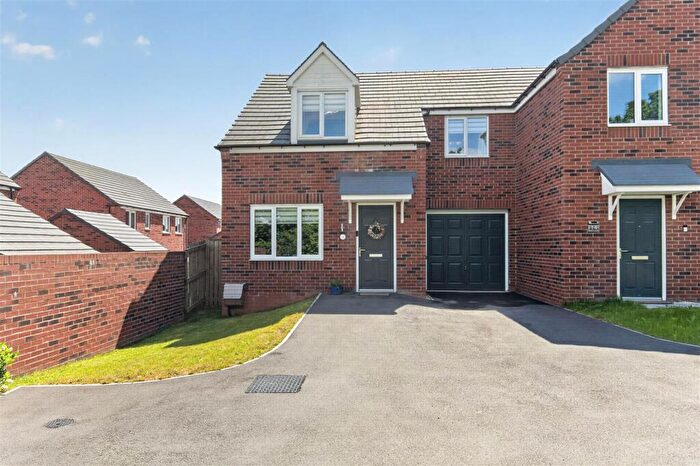 3 Bedroom Semi Detached House For Sale In Florey Road, Forest Town, NG19