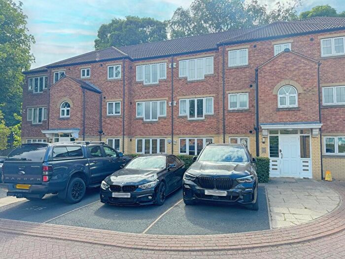 2 Bedroom Apartment For Sale In Windsor Court, Bramley, Leeds, LS13