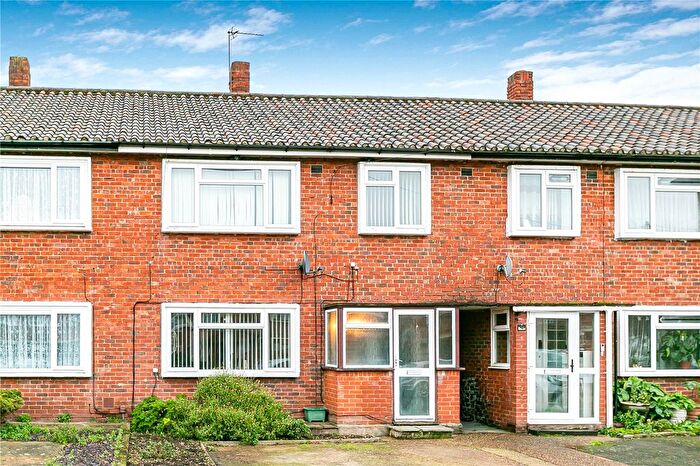 3 Bedroom Terraced House For Sale In Fountains Avenue, Feltham, TW13