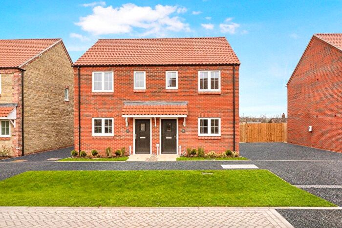 3 Bedroom Semi-Detached House For Sale In The Willows, Wilsford Lane, Ancaster, Grantham, Lincolnshire, NG32