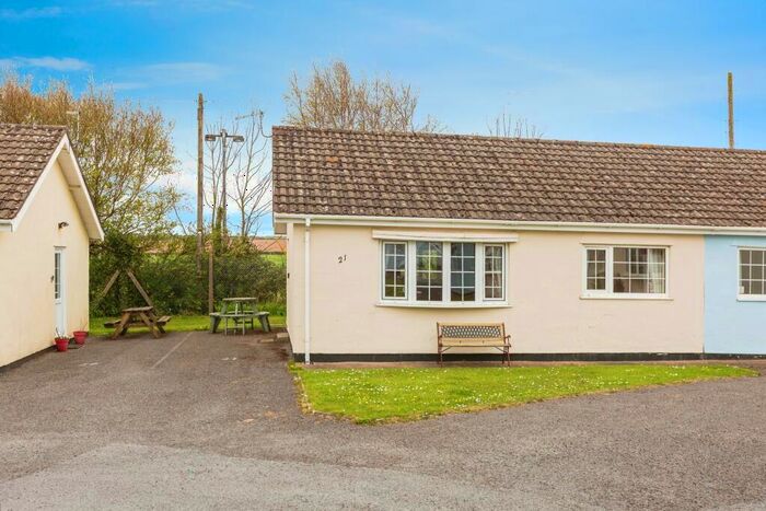 2 Bedroom Bungalow For Sale In Gower Holiday Village, Monksland Road, Swansea, West Glamorgan, SA3