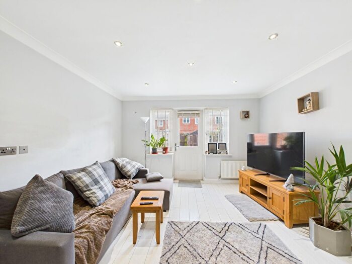 3 Bedroom Terraced House To Rent In Wells Close, Portsmouth, PO3