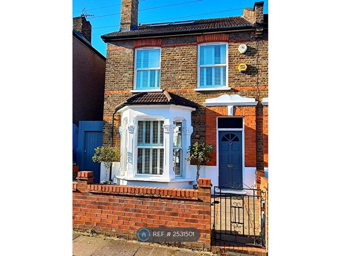 4 Bedroom Terraced House To Rent In Glenfarg Road, London, SE6