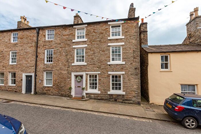 4 Bedroom End Of Terrace House For Sale In Wendal, Main Street, Askrigg, Leyburn, DL8