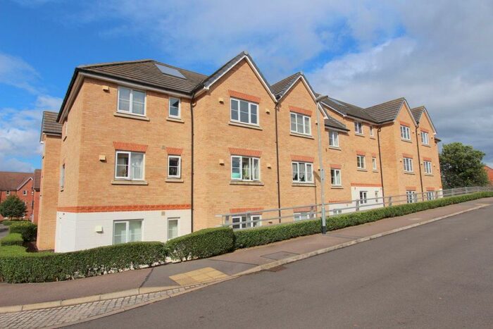 2 Bedroom Flat To Rent In Monarch Way, Leighton Buzzard LU7