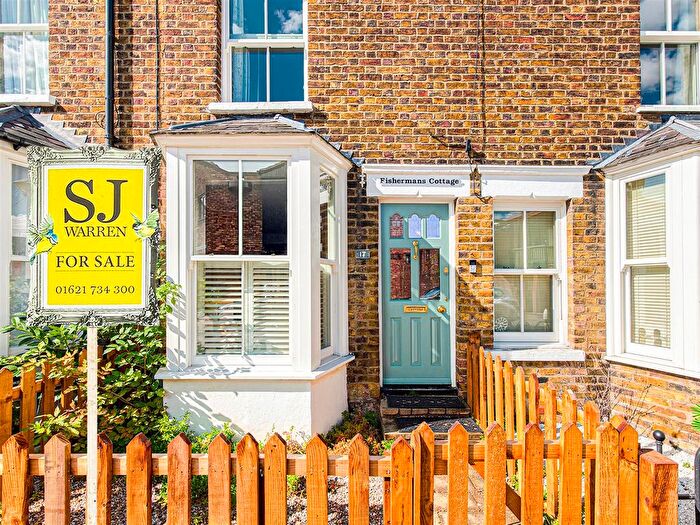 3 Bedroom Terraced House For Sale In Chapel Road, Burnham-On-Crouch, CM0