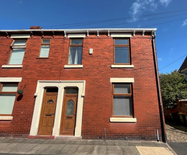 3 Bedroom End Of Terrace House To Rent In Ecroyd Road, Ashton-On-Ribble, Preston, PR2
