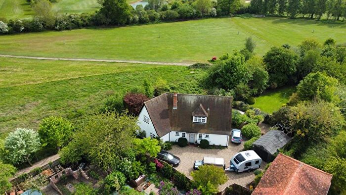 3 Bedroom Detached House To Rent In London Road, Rickmansworth, WD3